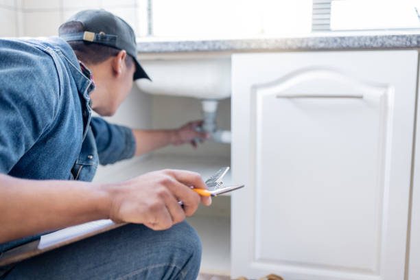 Best Clogged Drain Plumber  in Kingwood, WV